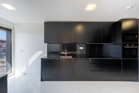 3 bedroom luxury Apartment for rent in Lisbon, Portugal - Photo 5