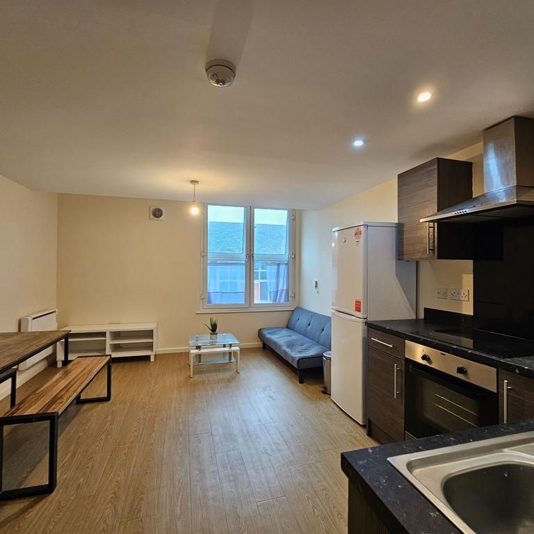 1 bedroom flat to rent - Photo 1