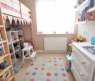 3 bedroom end of terrace house to rent - Photo 6