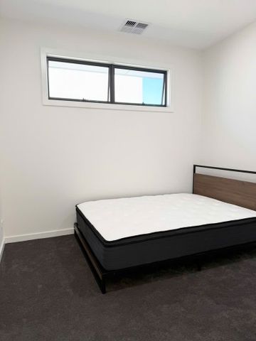 4-bedroom shared house / townhouse, Blyth Street - Photo 4