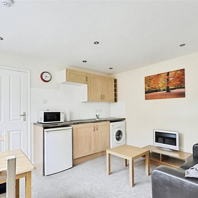 1 bedroom flat to rent - Photo 1