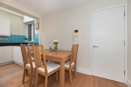 2 Bed Flat, Wimbledon, SW19 - Photo 4