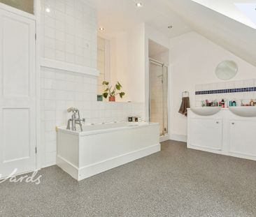 3 bedroom terraced house to rent - Photo 5