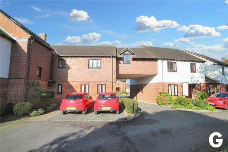 3 bedroom retirement property to rent - Photo 3