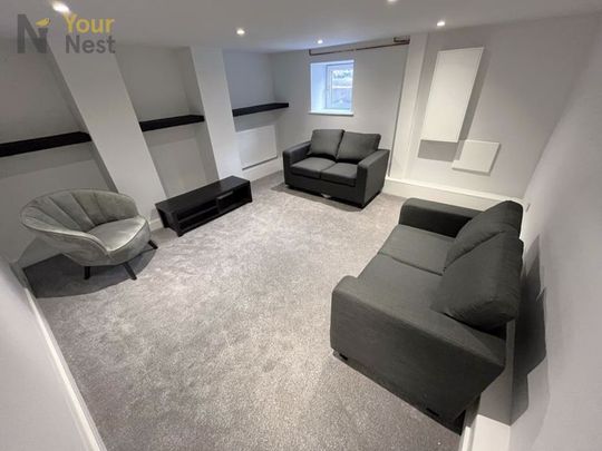 Room 2, Fountain Street, Morley, Leeds, LS27 0PX - Photo 1