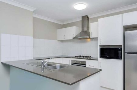 Modern and Spacious Unit in Deeragun - Photo 3