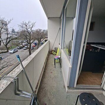 Beautiful 5-room apartment located on the 2nd floor with elevator. This apartment has an area of 71 m2. - Photo 1