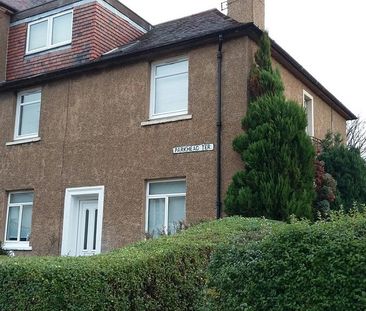 2 bedroom ground floor flat to rent - Photo 3