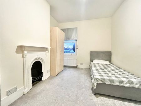 Alexandra Road, Hounslow, TW3 4HN - Photo 5
