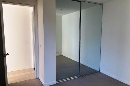 Assembly Apartments - Stylish Living in North Melbourne - Photo 2