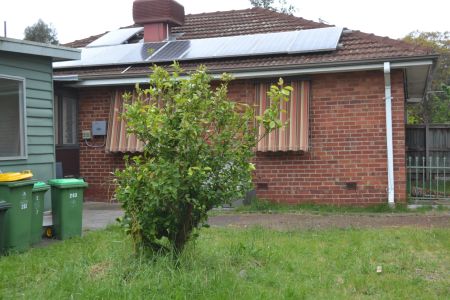 Family Home In Central West Heidelberg Location (Includes Solar Electricity) - Photo 4
