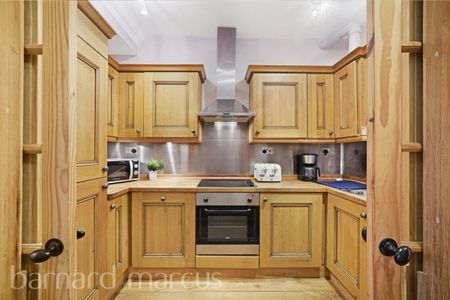 Cockspur Street - Photo 4