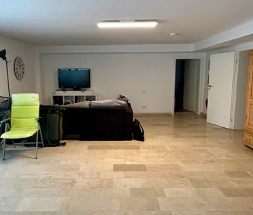 *Große 2 Zimmer Wohnung mit Terrasse in ruhiger Lage* - Foto 2