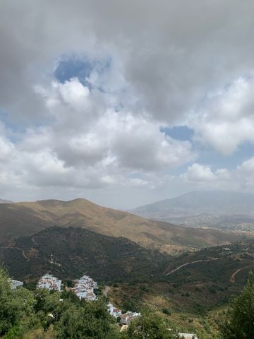 Townhouse in La Mairena - Photo 2