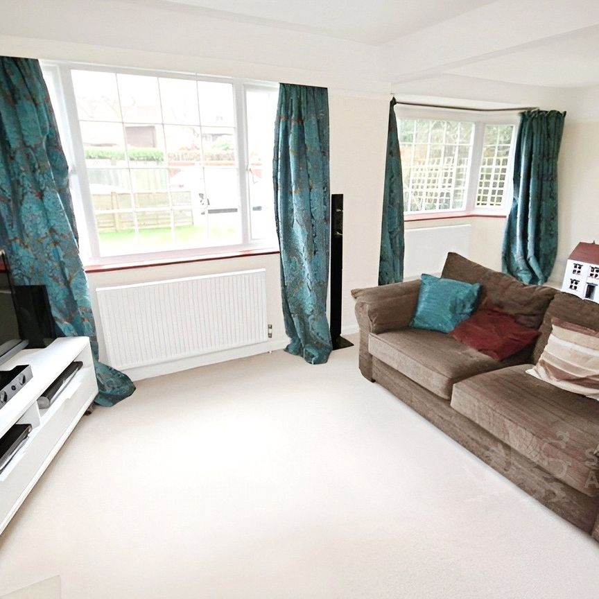 Field Way, Ripley, GU23 6HJ - Photo 1