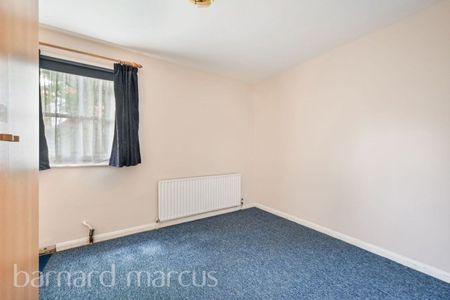 Westbury Road, NEW MALDEN - Photo 2