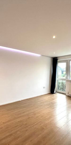 Langdale Gardens, Reading Langdale Gardens, Reading - Photo 1