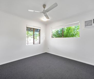 Freshly Painted Family Home - Photo 5