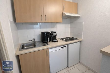 Location Appartement 3 pièces 51m² VILLENEUVE SUR LOT 47300 - Photo 2