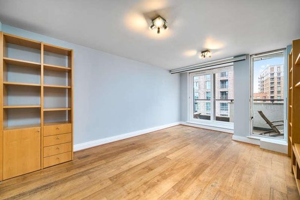 Riverside West, Wandsworth, SW18 - Photo 1