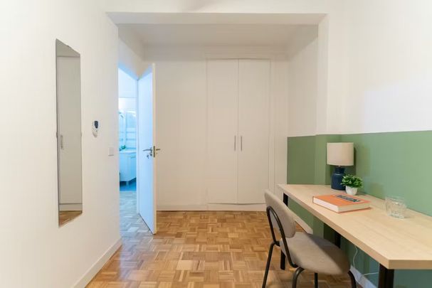 Avenida de la Ciudad de Barcelona, Madrid, Community of Madrid 28007 - Photo 1