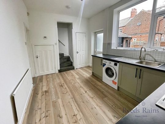 2 bedroom terraced house to rent - Photo 1