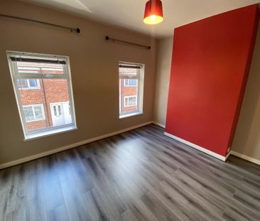 13 Lendrick Street, Belfast, BT5 4HQ - Photo 2