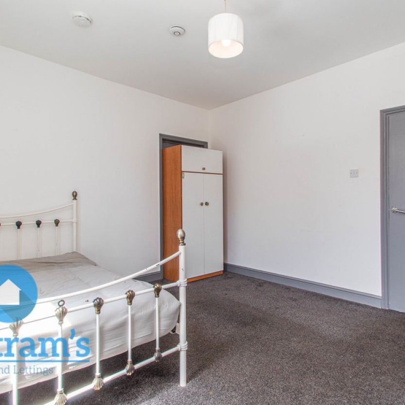 1 bed Apartment for Rent - Photo 1