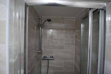 Fylde Road Flat 6, PRESTON, Lancashire PR1 2XP - Photo 2