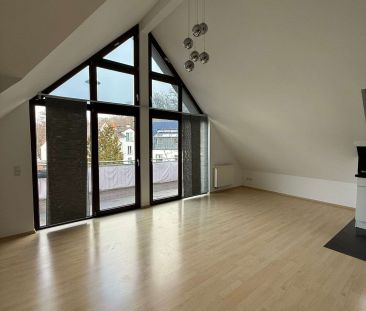 NEU WUNDERSCHÖNE ALTBAUPERLE MIT STUCK! IDEAL FÜR STUDENTEN & SINGLES! - Photo 3