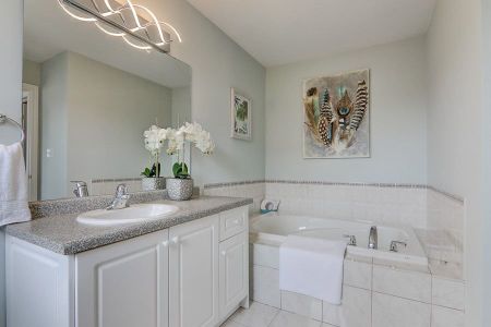 For Lease - 4646 Kearse Street, Burlington, Ontario - Photo 5