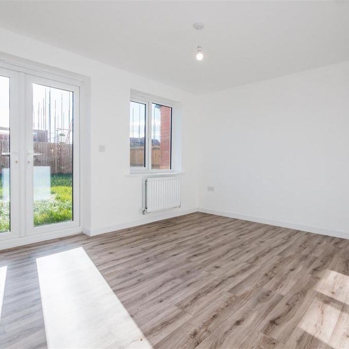 3 bedroom semi-detached house to rent - Photo 1