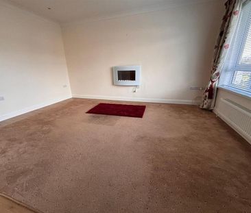 2 bedroom semi-detached bungalow to rent - Photo 2