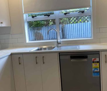 Nearly new on Manuka - Photo 3