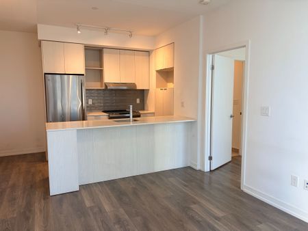 For Lease - 2520 Eglinton Avenue Unit# 301, Mississauga, Ontario - Photo 2