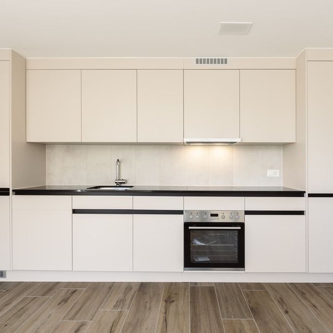 MODERNE UND GROSSZÜGIGE MAISONETTE WOHNUNG - Photo 1