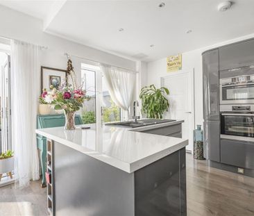 Blandford Road, Poole, BH15 - Photo 4