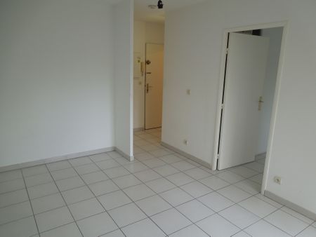 Location Appartement 2 pièces 31m² MONTPELLIER 34090 - Photo 3