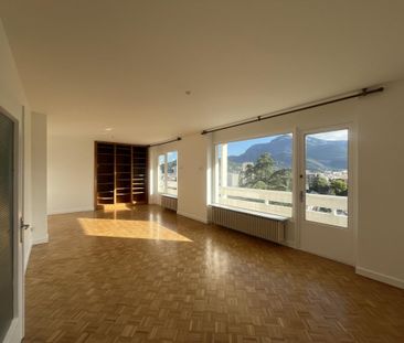 Location Appartement 4 pièces 96m² CHAMBERY 73000 - Photo 2