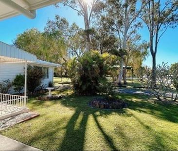 FANTASTIC POSITION - QUICK STROLL TO SHOPS AND BROADWATER PLUS SEPA... - Photo 6