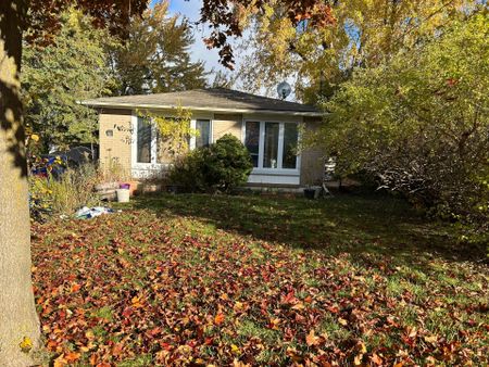 For Lease - 765 Greenfield Crescent Unit# Main, Newmarket, Ontario - Photo 4