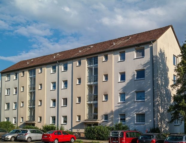 Eine frisch modernisierte 2-Zimmer-Wohnung wartet auf Sie! - Photo 1