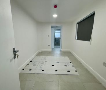 Room in a Shared House, Meyrick Road, NW10 - Photo 2