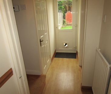 3 bed Terraced - To Let - Photo 6