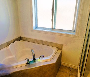 Rue Marcil, J5W 0A4, L'Assomption - Photo 1