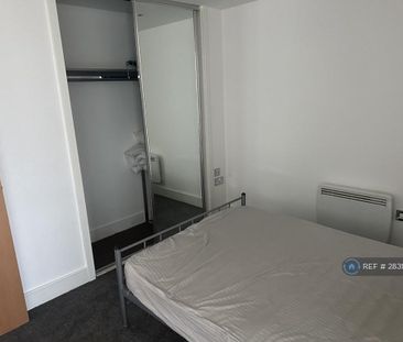 1 bedroom flat to rent - Photo 3
