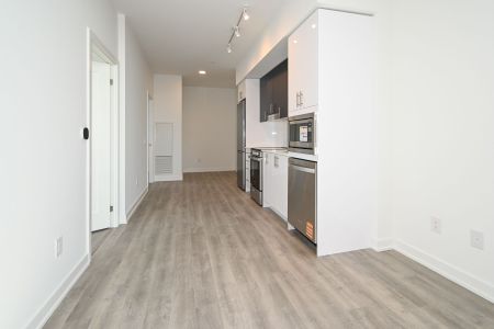 For Lease - 5105 Hurontario Street Unit# 1611, Mississauga, Ontario - Photo 5