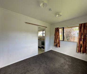 1-Bedroom Flat in Stokes Valley - Photo 5