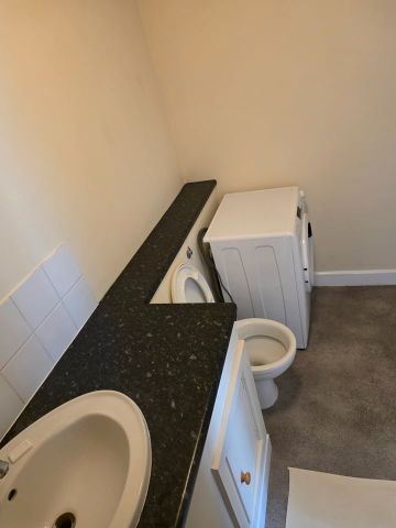 1 Bed Flat, Arnold Road, NG5 - Photo 3