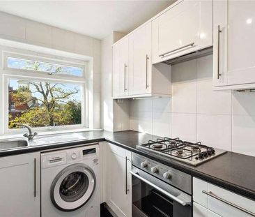 Nightingale Lane, London, SW12 - Photo 1